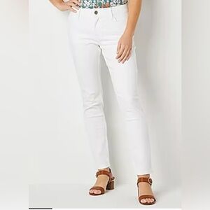Liz Claiborne Sara mid rise white jeans NWT size 20